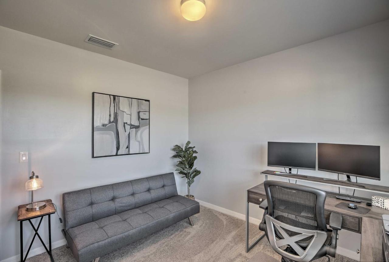Modern Home With Heated Pool, 3 Mi To Beach Cape Coral Ngoại thất bức ảnh